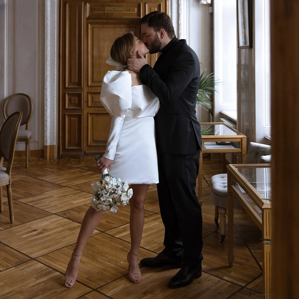 Customized Long Bubble Sleeves Satin Micro Wedding Dress Simple Square Neck Above Knee Mini Length Retro Bridal Gowns 2025 New