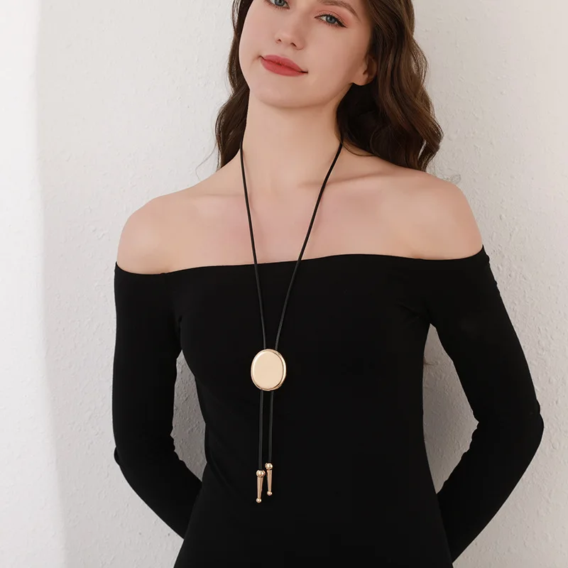 

Kaseakia Round Metal Alloy Pendant Sweater Chain Long Necklace for Women