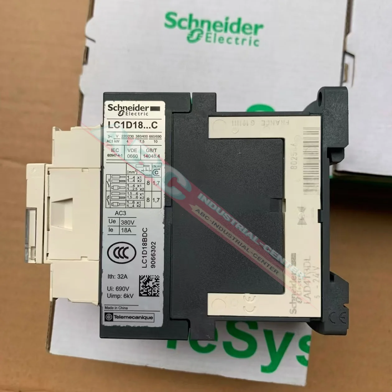 

Контактор LC1D18P7C LC1D258F7C новый в упаковке