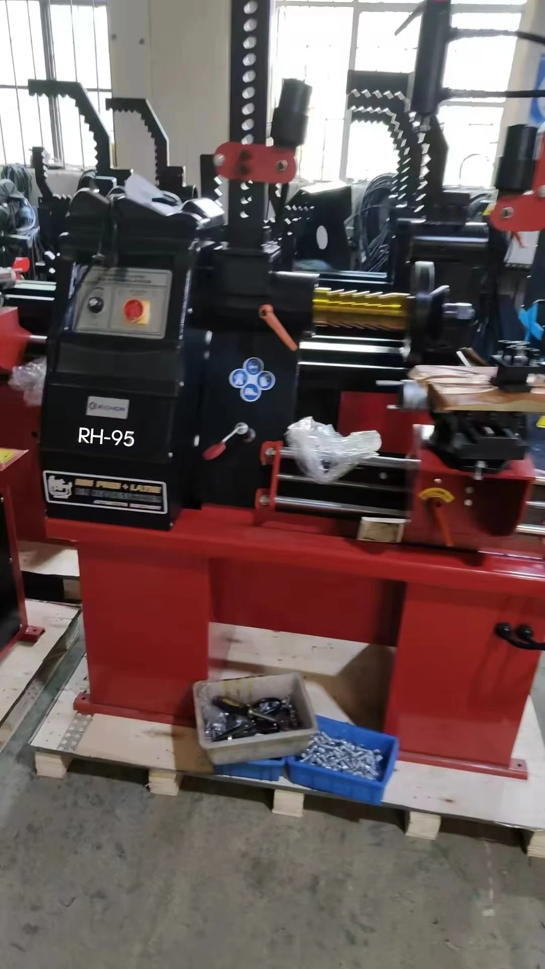 Machine with Crane Rim Repair Lathe RH-95LM 10-26