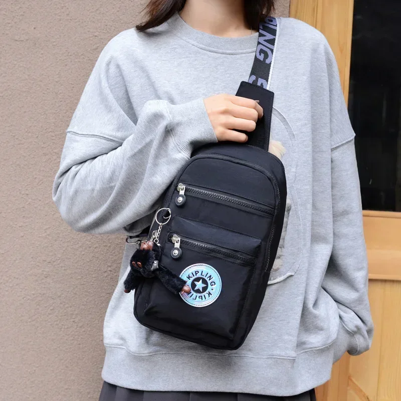 

2025 New Women's Niche Trendy Trunk Bag Casual Style Ladies Chest Bag Matches Denim/Jackets/Casual Wear