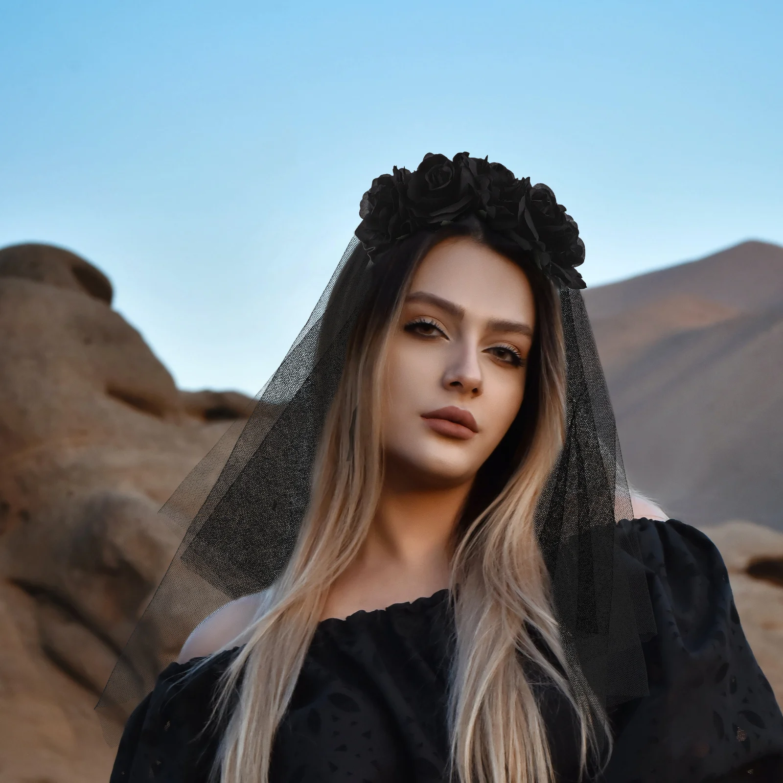 

Ghost Bride Veil Black Roses Gothic Floral Headband Halloween Cosplay Costume Party Crown Wedding Accessory Haunted Event