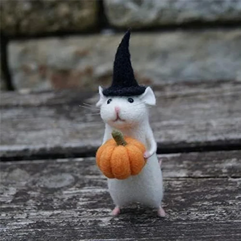 Halloween Mouse with a Pumpkin Felted Animals, Needle Felted Christmas Mouse, Wool Felt Handmade Halloween Decorations D