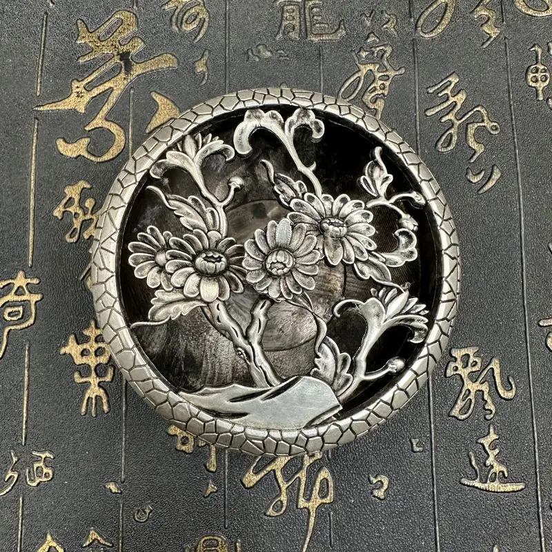 Zinc alloy chrysanthemum-shaped circular burner four-hour hollow incense box ornament