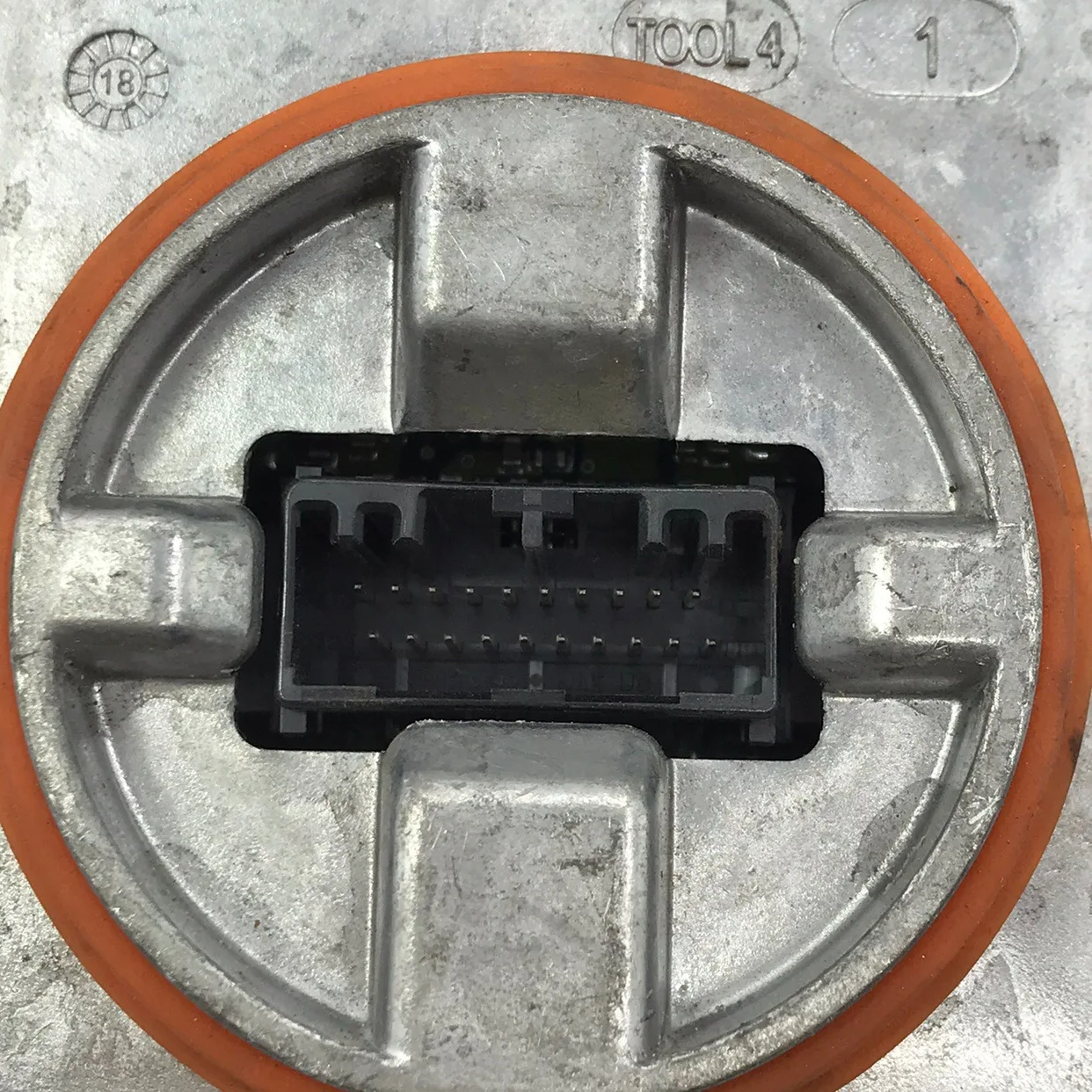 Módulo controlador de piezas automotrices L90028078