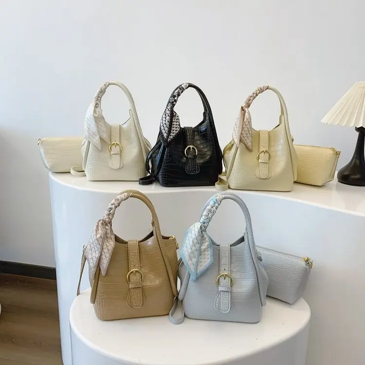 

2025 Winter 598 Handbag Commuter Bag Fashion Versatile Underarm Bag Tote Bag Large Capacity Simple Versatile