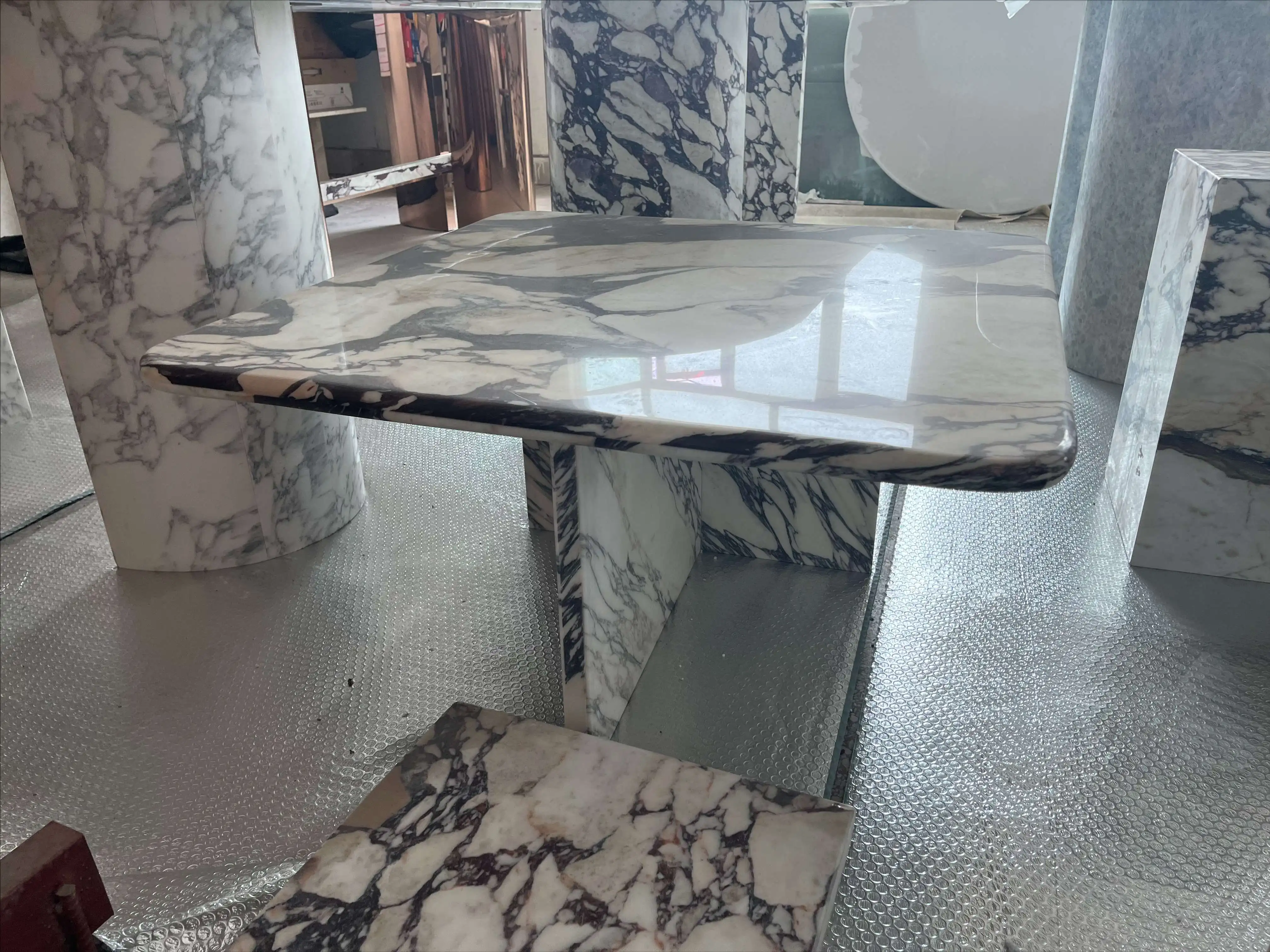

Coffee table Karakata purple luxury stone natural marble living room home high-end Italian minimalism