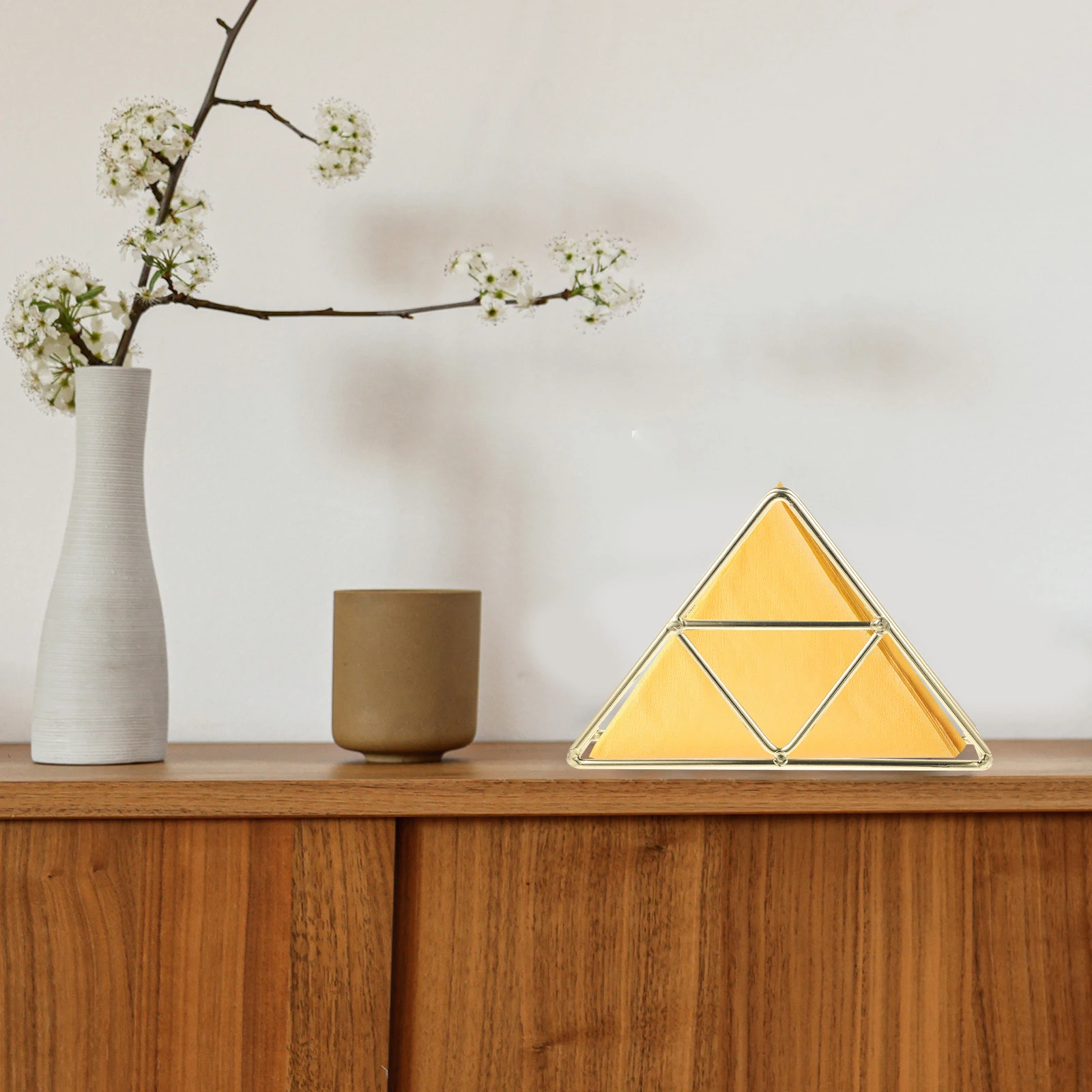

Metal Paper Compact Triangle Napkin Holders Dispenser Dispenser Creative Tissue Tissue Holder Rack Design Kitchen Bar Decor