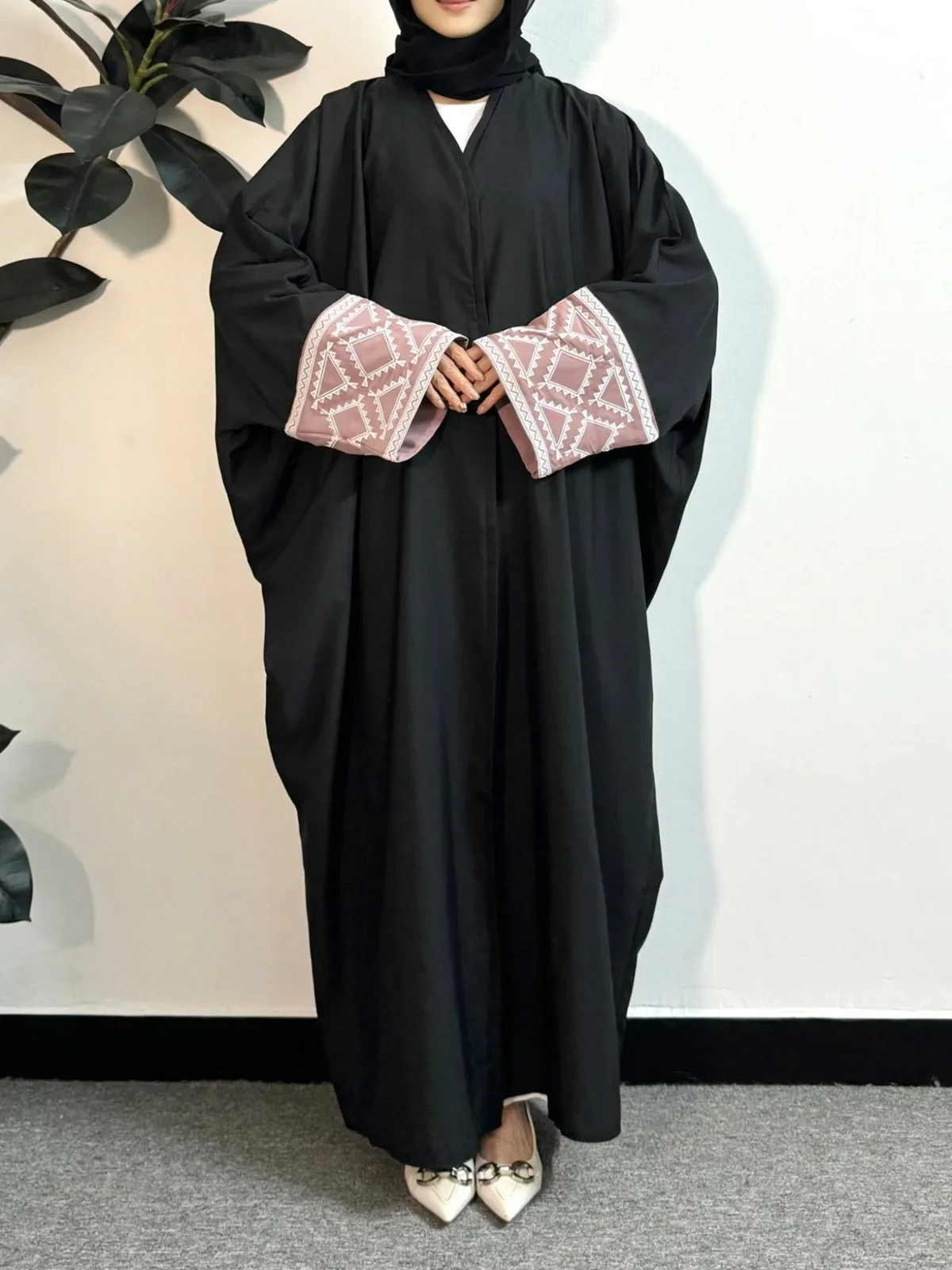 Long Sleeve Loose Embroidery Open Front Abaya Muslim Kaftans Maxi Length Ramadan Prayer Dresses Islamic Clothing Muslim Jilbabs