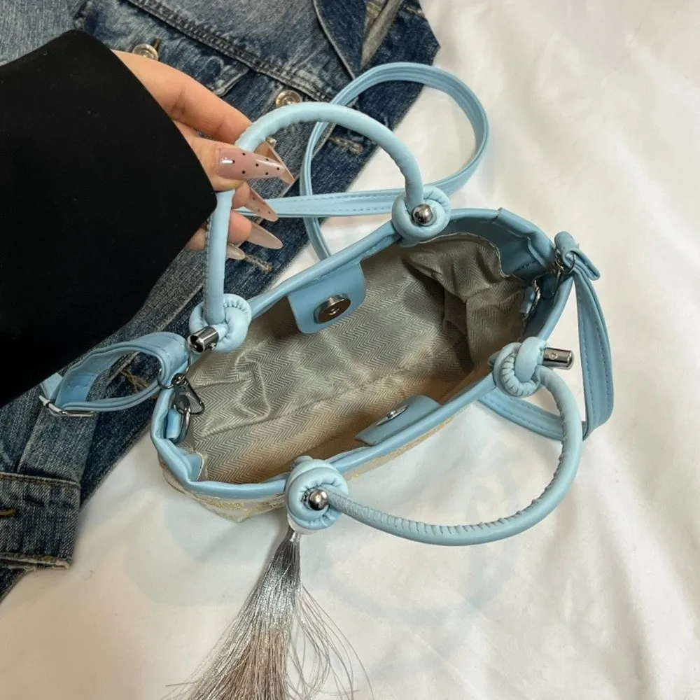 Artistic Chinese Style Embroidered Bag Embroidered Scenery Magnetic Buckle Closure Shoulder Bag Tassel Decoration