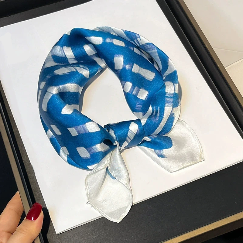Bufanda de satén de seda auténtica para mujer, pañuelo con estampado de flores, pañuelo cuadrado para la cabeza, chal, 100%