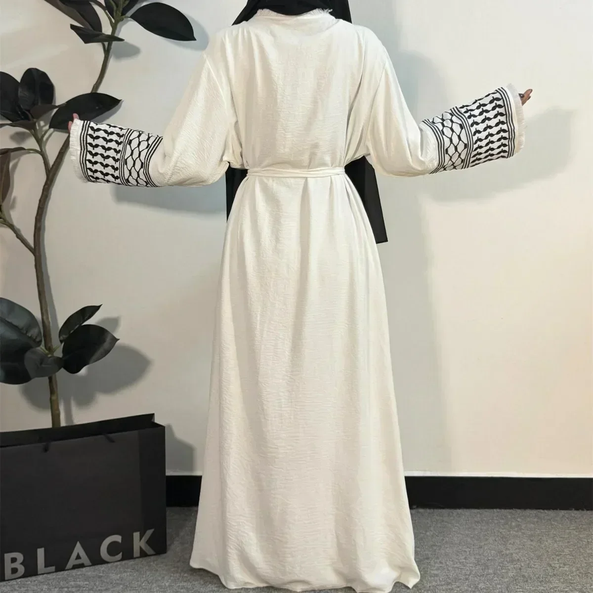 Open Front Abaya Muslim Long Sleeve Cardigan Abayas Maxi Dress Women\'s Clothing Tassel Embroidery Out Kaftans Women Jilbabs