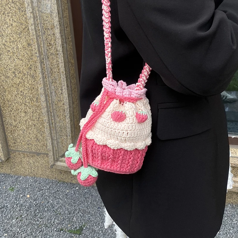 

Cute Cartoon Knitted Cake Yarn Bag Color Blocked Strawberry Knitted Bag Fashion Versatile Crossbody Bag 2025 New Shoulder Bag