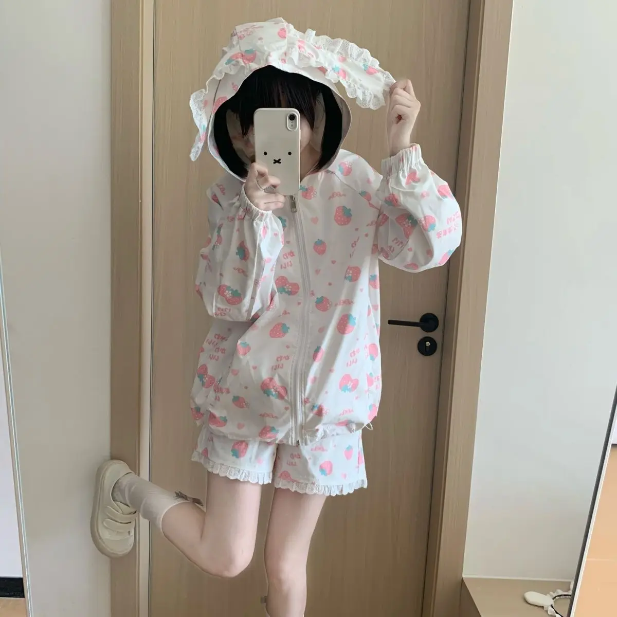 กระต่ายน่ารักหูแขนยาวสตรอเบอร์รี่กระต่ายพิมพ์ซิปHoodie + ขอบลูกไม้เอวยางยืดสั้น 2 ชิ้นชุดผู้หญิงY2kชุด