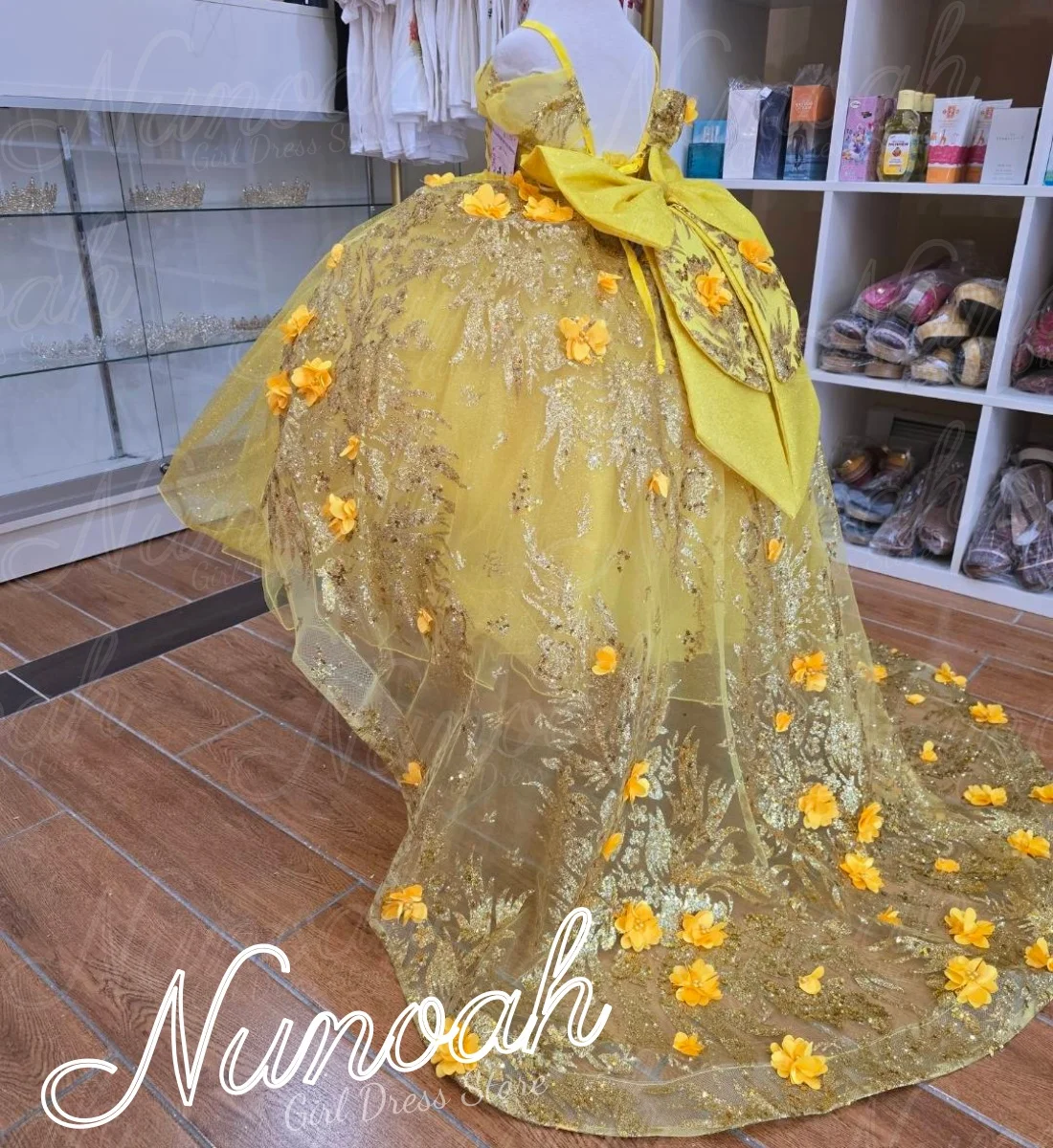 

Yellow Flower Girl Dress For Wedding with Bow Lace Appliques Baby Girl Birthday Party First Holy Communion Gowns Customized