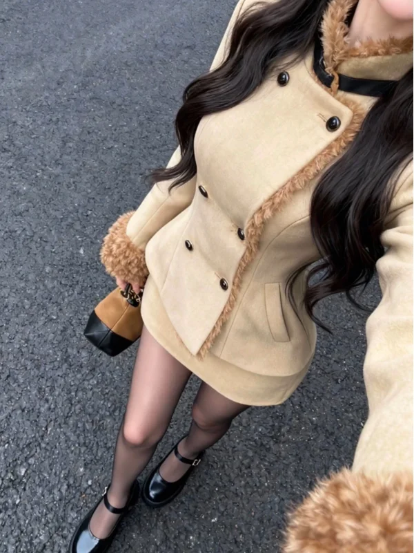 British Style Faux Fur And Leather One-Piece Waist-Cinching Double-Breasted Vintage Windbreaker Skirt Set for Women