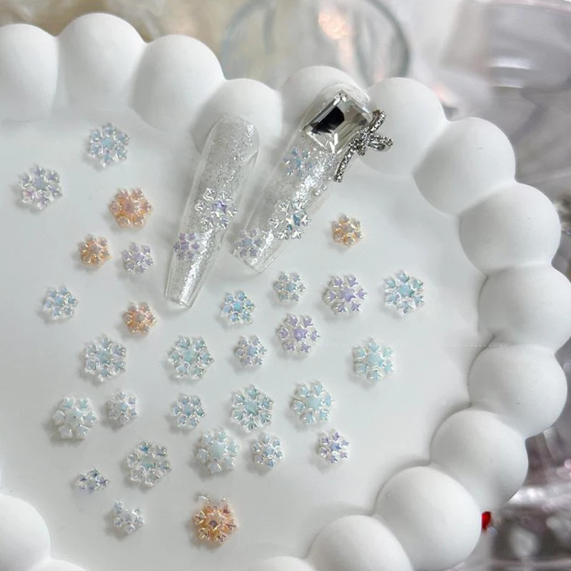 Flocons de neige évidés pour Noël, paillettes à ongles, conception mixte, décor de démontrent de neige 3D, 50 pièces