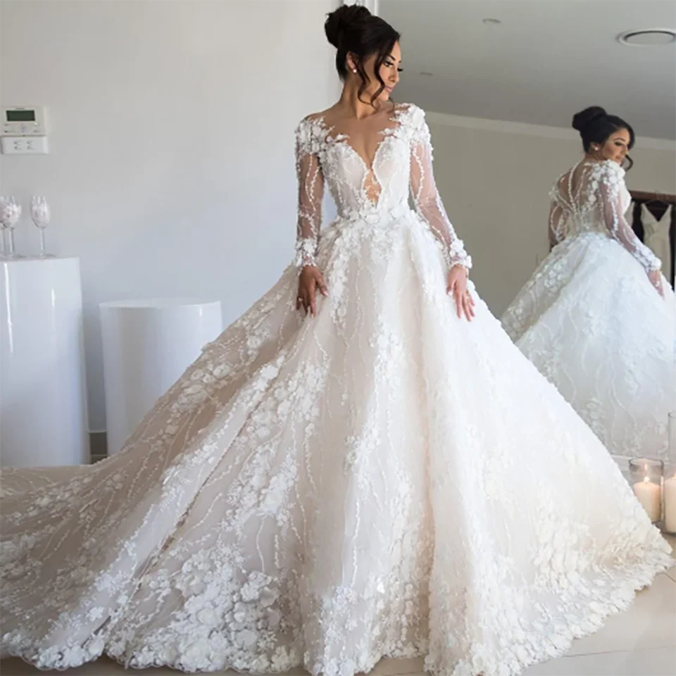 Customized Elegant Sweetheart Lace Appliques Ball Gown Wedding Dresses 2025 Buttons Illusion With Sweep Train Tulle Bridal Gowns