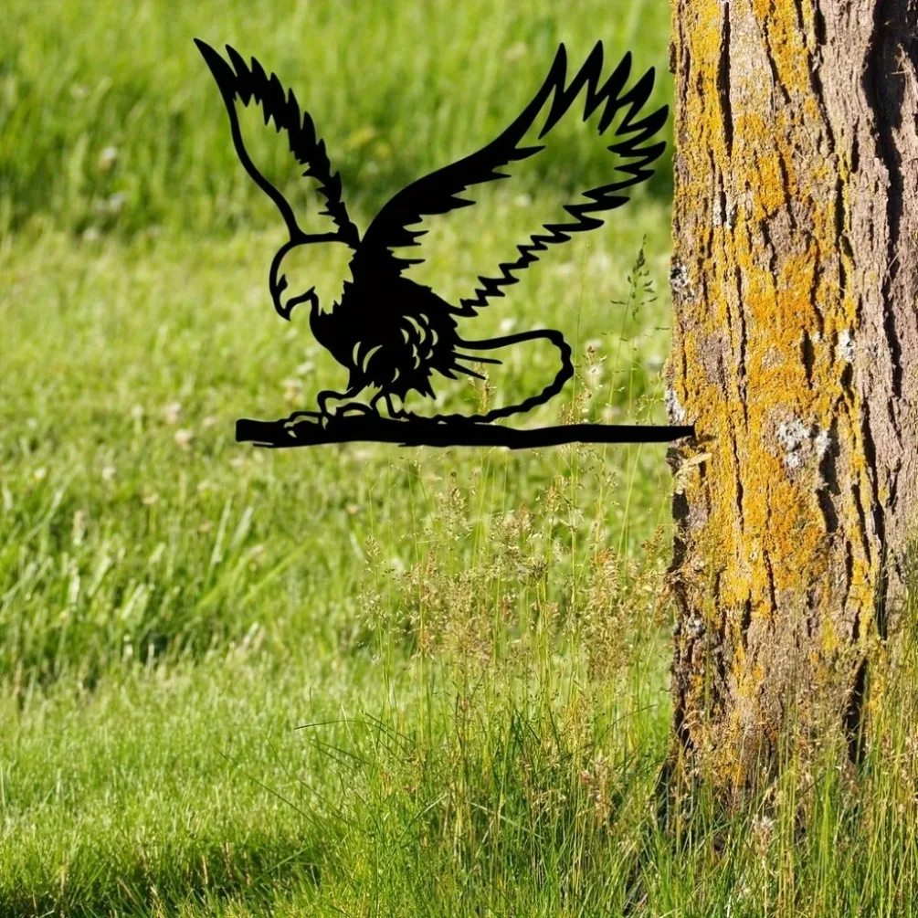 Hawk Metal Wall Art Iron Bird Sculpture Courtyard Garden Hanging Mural Outdoor Decor Gift