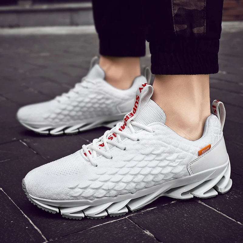 New fashionable running shoes, popular blade sole sneakers, fish scale oversized men's shoes