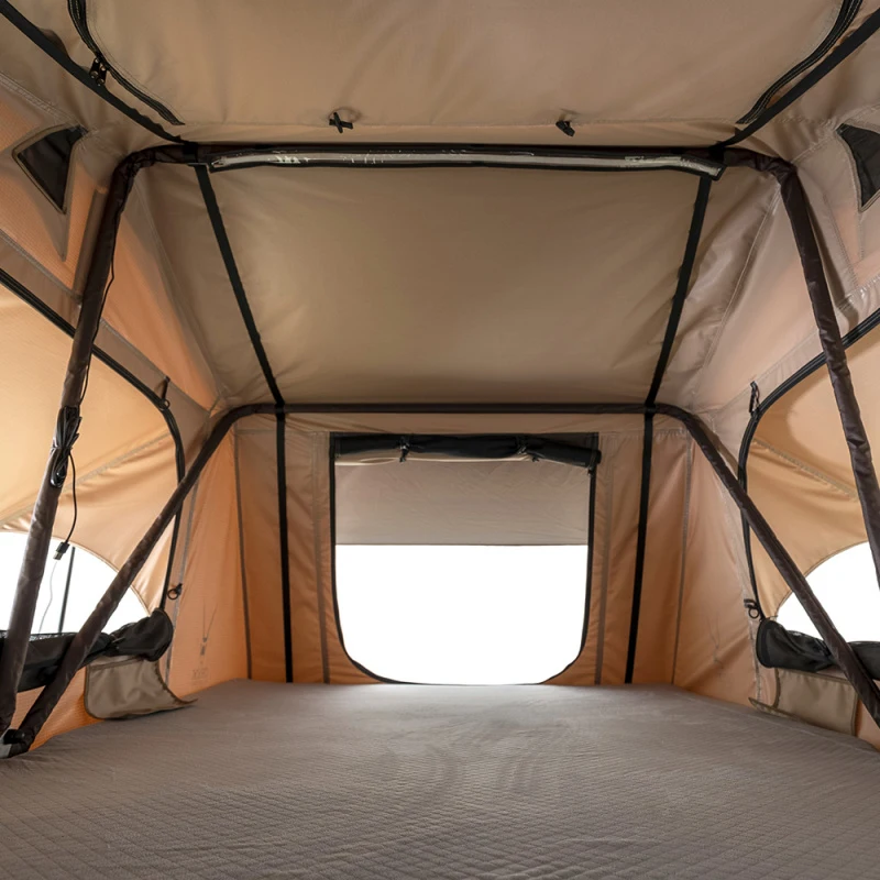 High Quality Soft-Shell Roof Top Tent SUVs And Pickup Trucks Summer Four-Season Waterproof Q