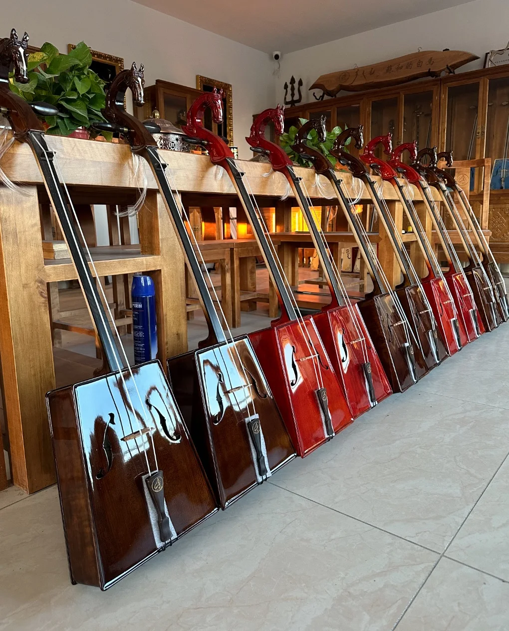 Morin Khuur Brown Inner Mongolia Traditional String Instrument Chinese Folk Musical Instrument for Practice Performance