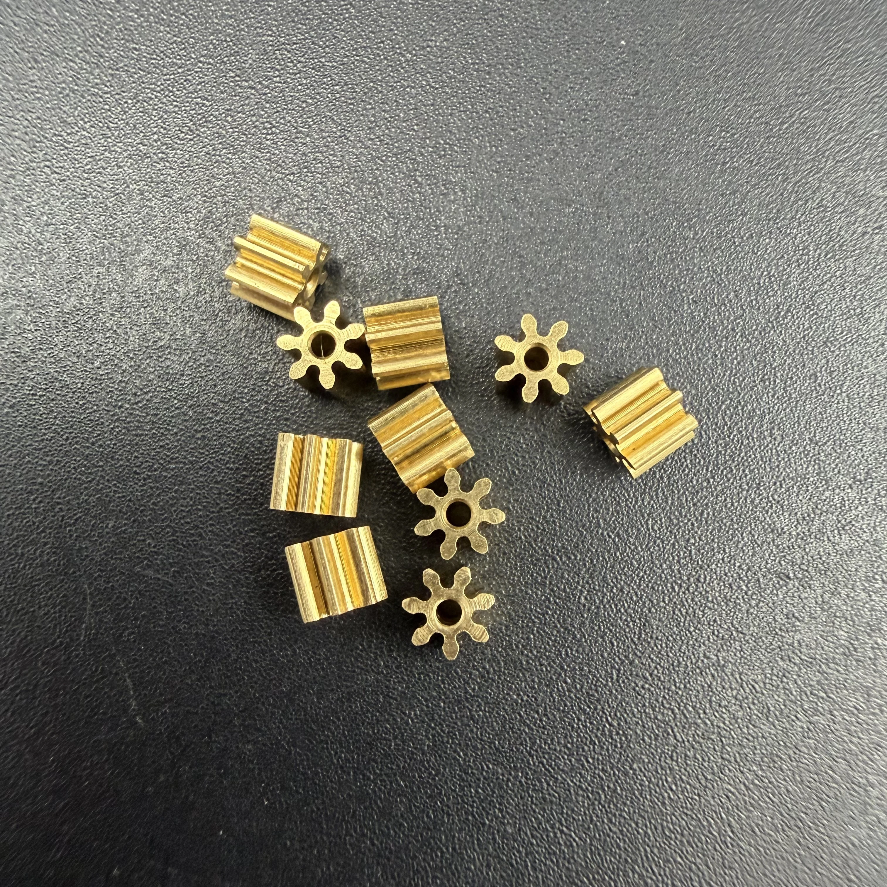 10Pc/Lot 0.4M Brass Spur Gear 7 Teeth 7T 0.98mm Bore 3mm Thickness OD 3.6mm Precision Metal Gear for RC Robot DIY Mechanical 71A