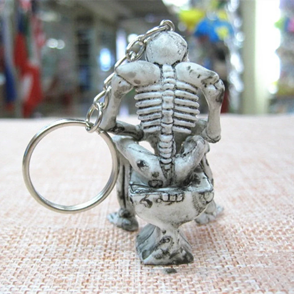 1PC Men Skull Head Keychain Pendant Toilet Crafts Toilet Ghost Key Ring Women Scary Skull Halloween Spoof Gift Backpack Doll Toy