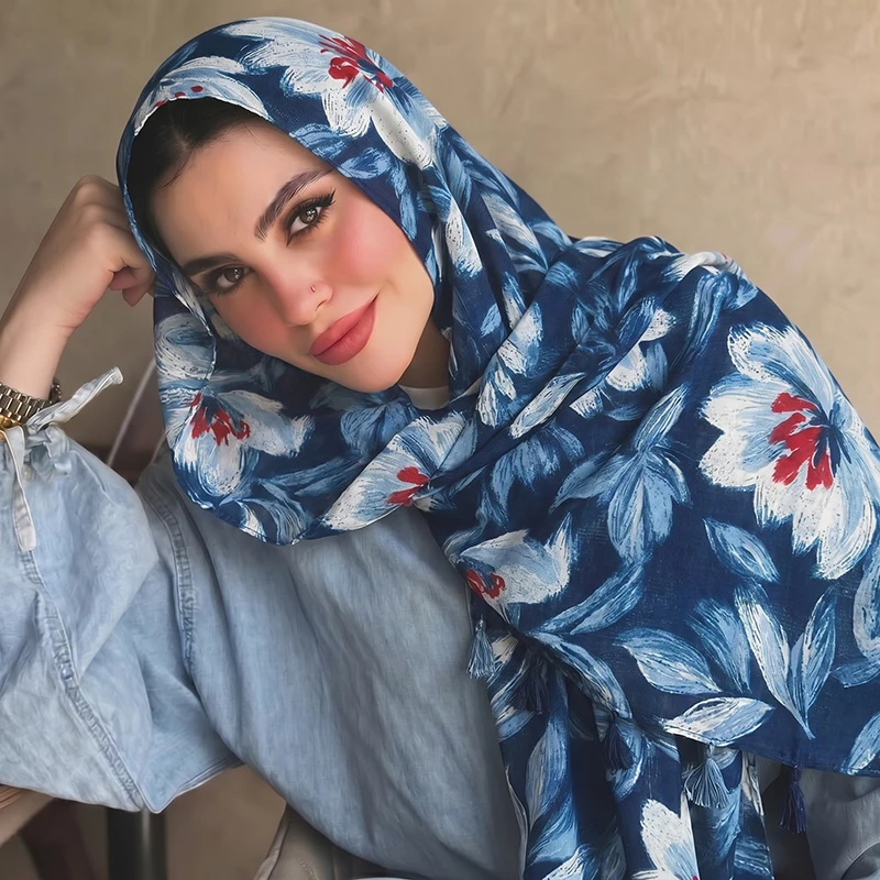 

Big Flower Print Tassel Edge Hijab Breathable Headscarf for Ladies Summer Beach Vacation Modest Muslim Neck Head Accessory
