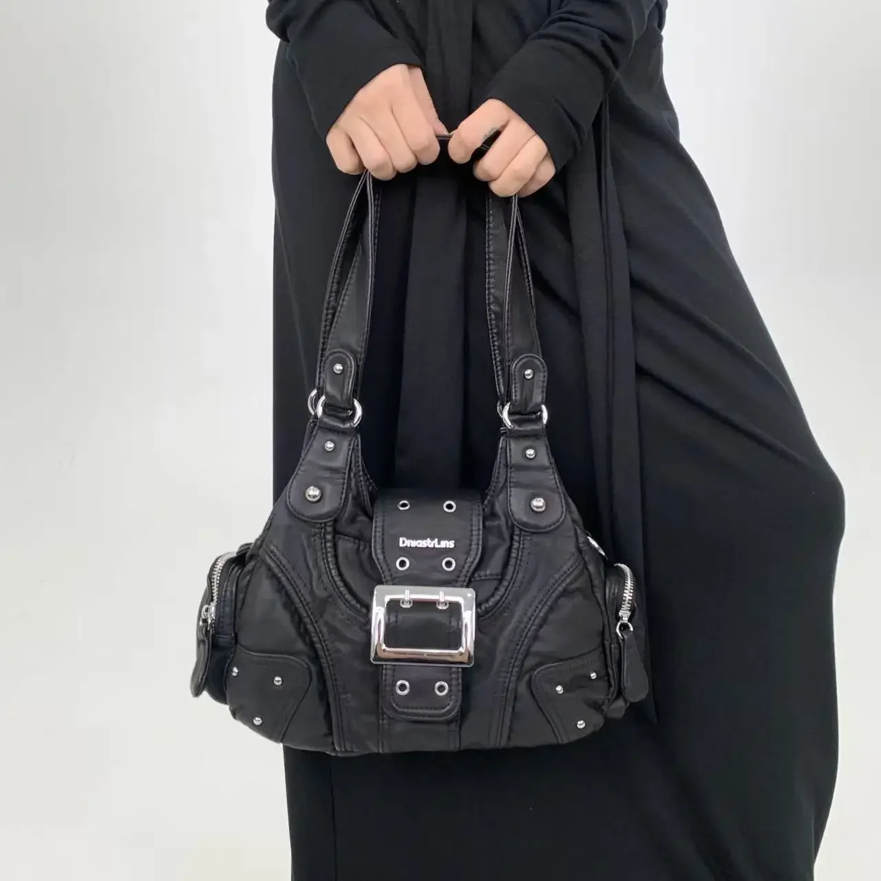 Y2K Millennium Hot Girl с заклепками, мотоциклетная сумка с несколькими карманами, персонализированная уличная сумка через плечо в стиле ретро