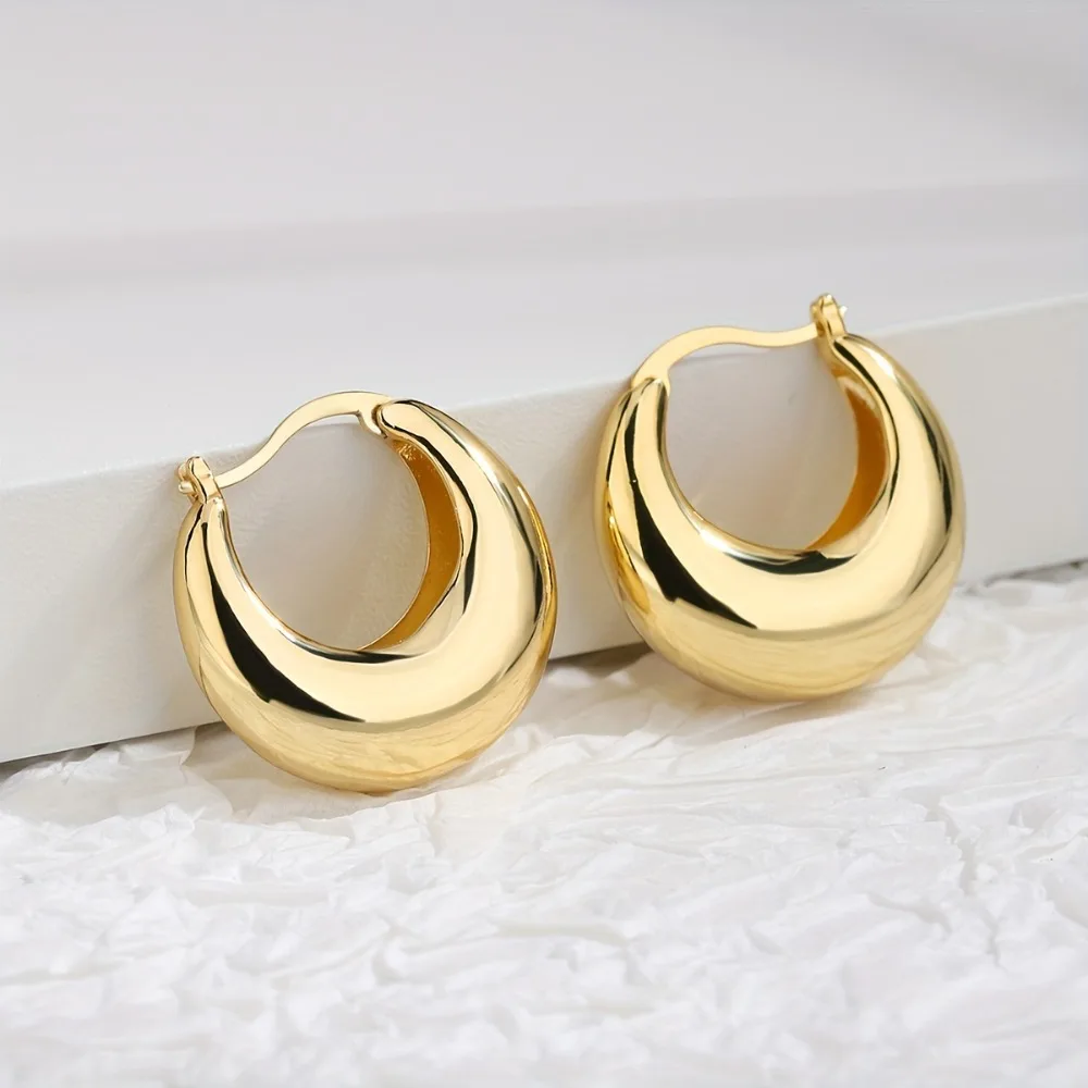 

1 Pair Charm-In Elegant Hoop Earrings, 18K Golden Plated Copper, Fashionable Daily & Gift Wear, Valentine'S Day Suitable