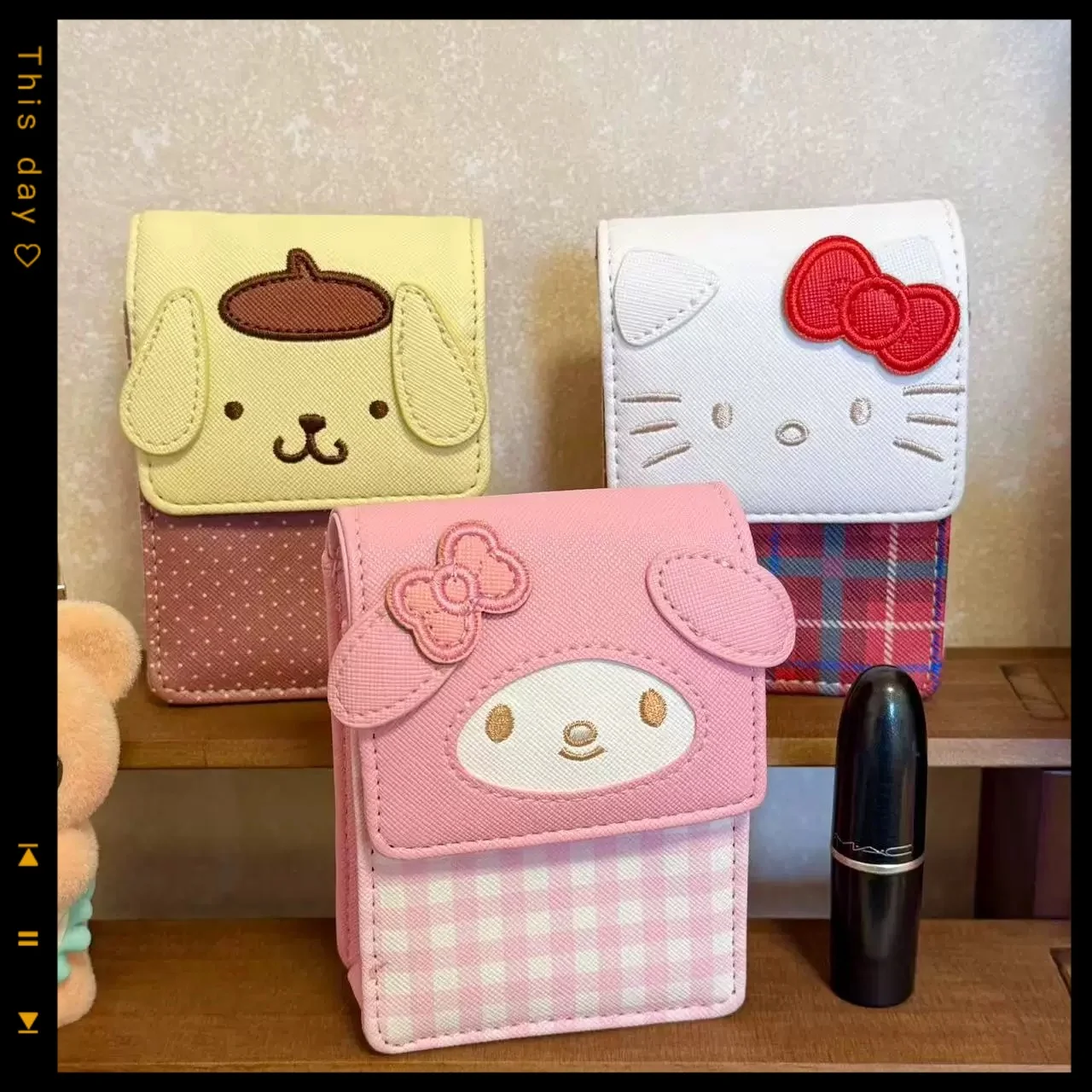 

Kawaii hello kitty cartoon cute anime peripherals lipstick bag kuromi sanrio cosmetic bag Melody storage box mini ladies