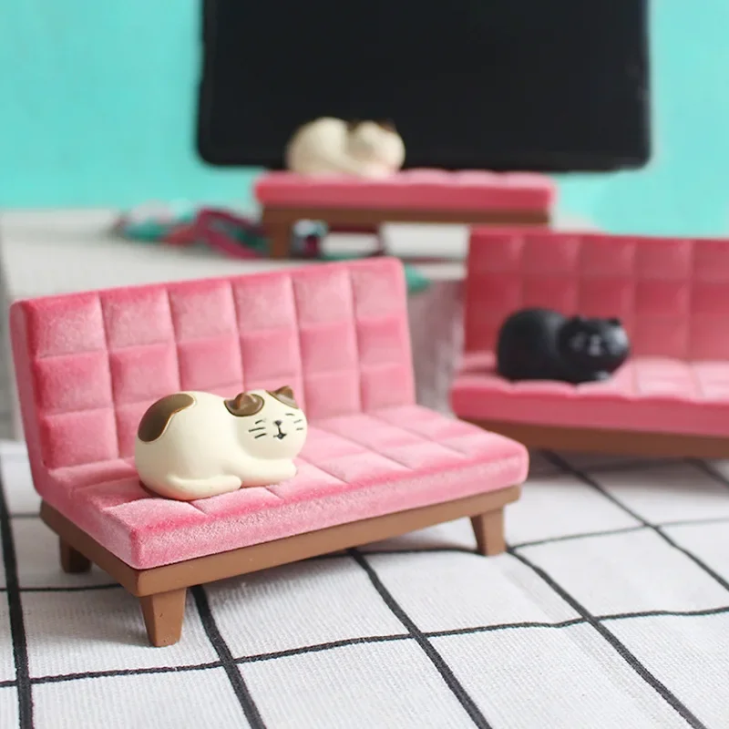 

Creative Sleeping Cat Resin Ornament Cute Sofa Mobile Phone Holder Kawaii Kitten Office Decoration for Women Gifts Wholesales