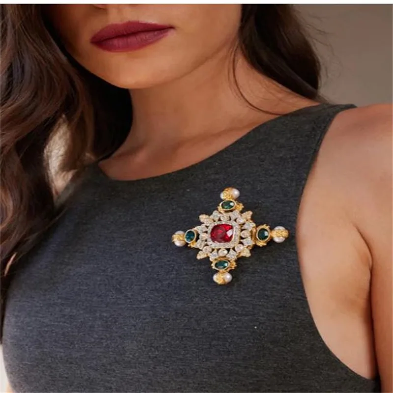 

Brooch Fashion Personality Temperament Light Luxury Retro Pins Broche Accessories Brooches For Women