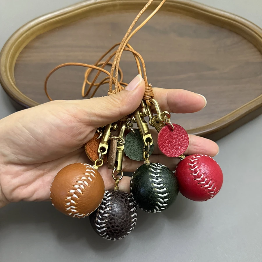 Hanrted Baseball Top Layer Cowhide Keychain Bag Charm Car Interior Decoration Leather Pouch Faionable Accory Bag Pendants