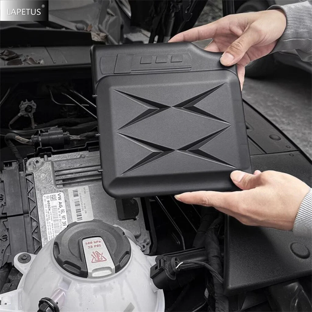 

ECU Electronic Control Unit Protection Cap Engine Computer Board Dustproof Cover Accessories Car PC Trim For Audi Q5 2018 - 2024
