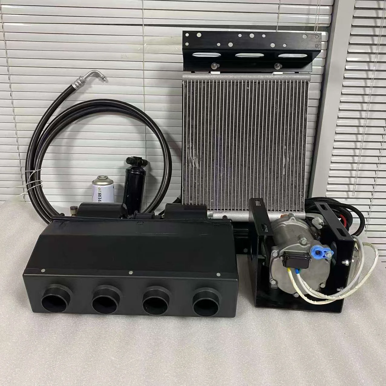 Mini 12v Automotive air Conditioning Portable Parkin 24 Volts Dc air Conditioner air Conditioning Systems for Universal Car