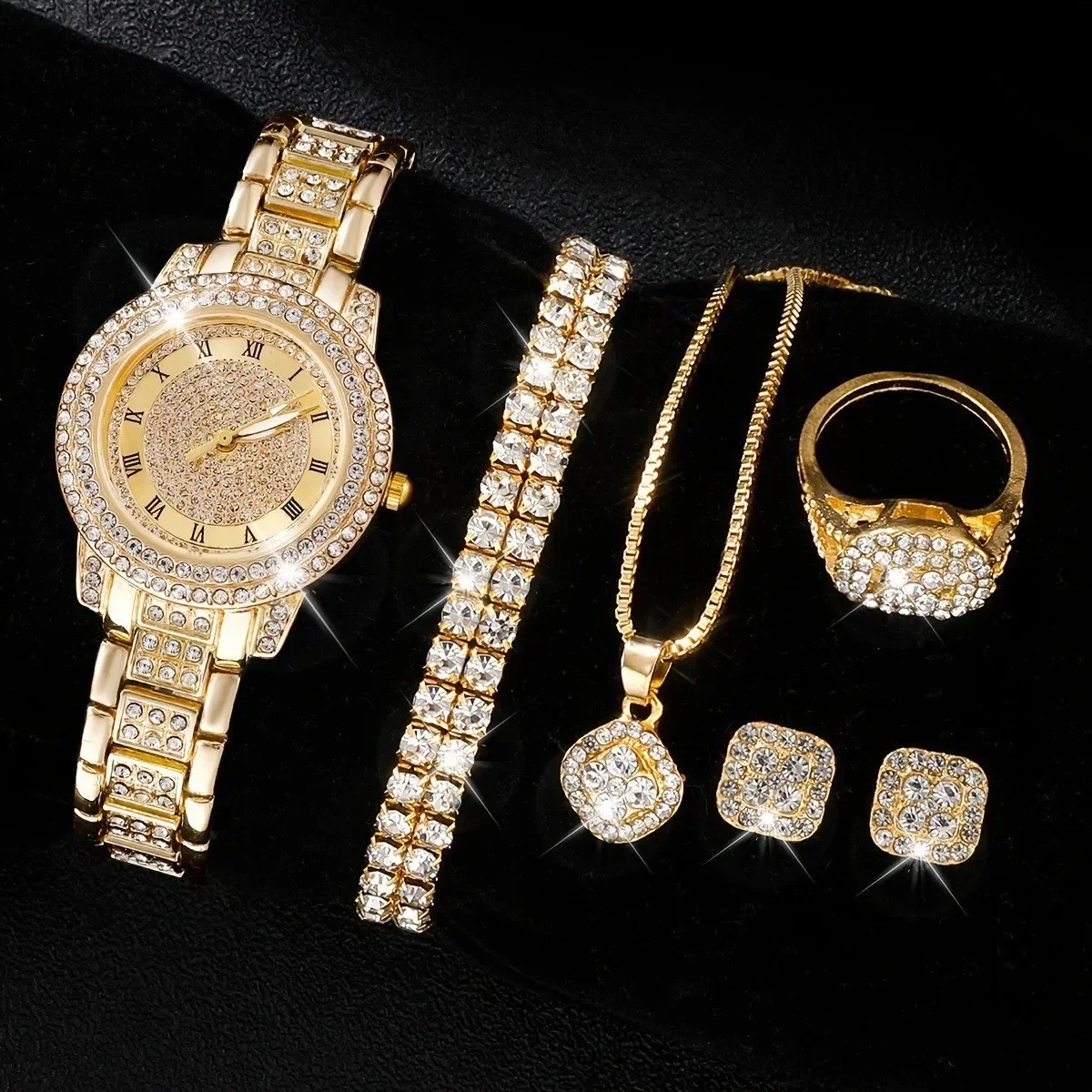 Surprise Mystery Box, 100% winning rate, randomly includes a set of one watch and one accessory as shown in the picture.