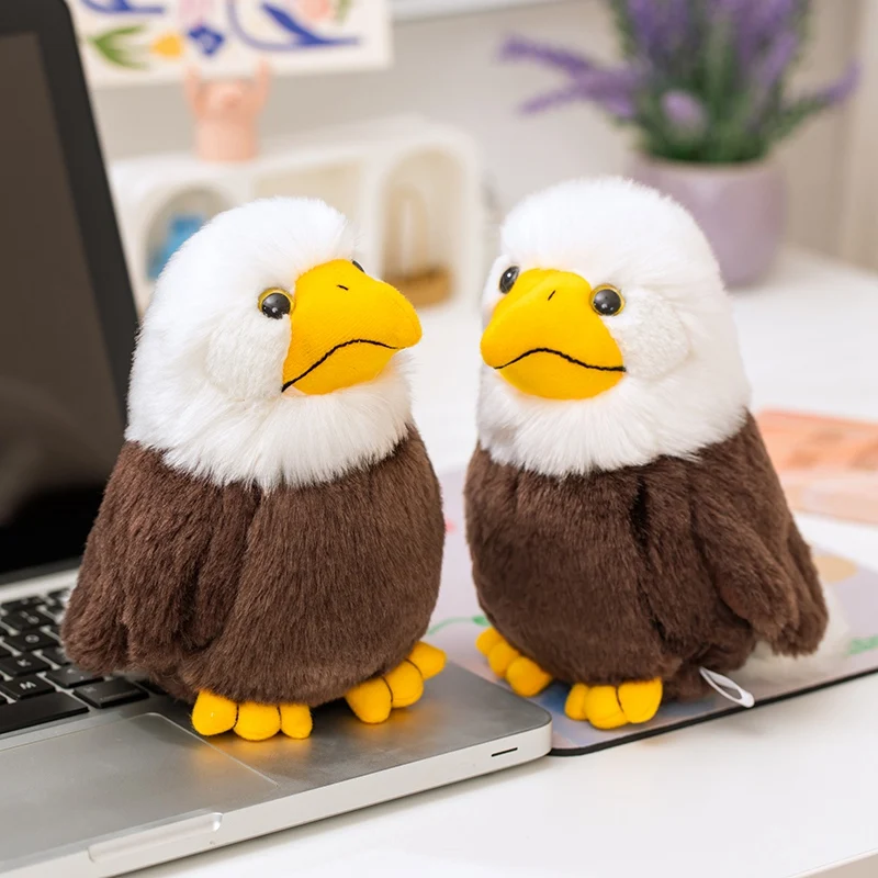Jouet en peluche aigle réaliste de 17cm, joli oiseau à tête blanche, Animal en peluche pour poupée d'enfant, oreiller doux de dessin animé, cadeau d'anniversaire mignon