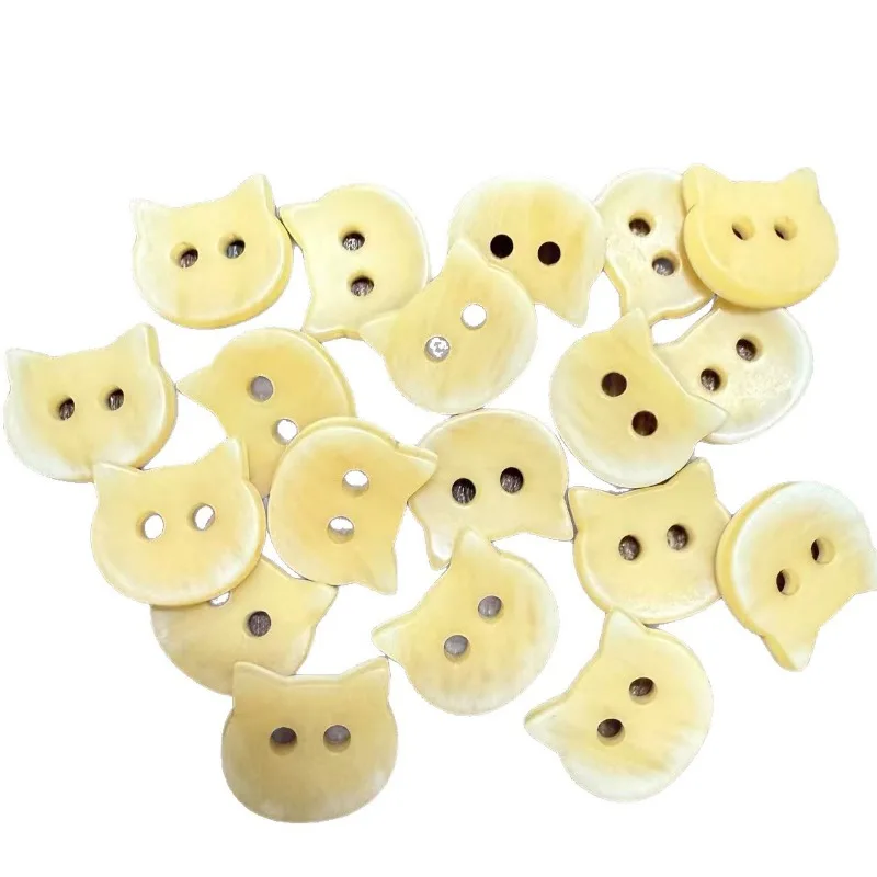 10pcs 2 Holes Cartoon Yellow Cat Head DIY Crafts Kindergarten Material Kit for Kids Shirt Sweater DIY Apparel Sewing Supplies