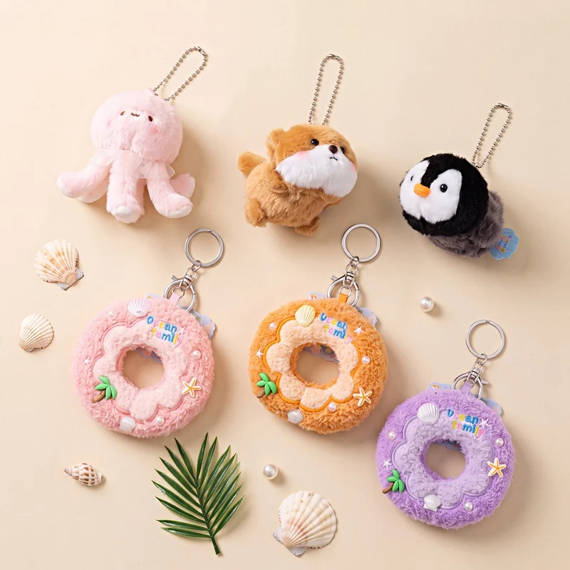 Ocean Family Plush Keychain Round Flower Shaped Animal Pendant Penguin Seal Otter Doll With Shell Decor Fluffy Bag Accessory