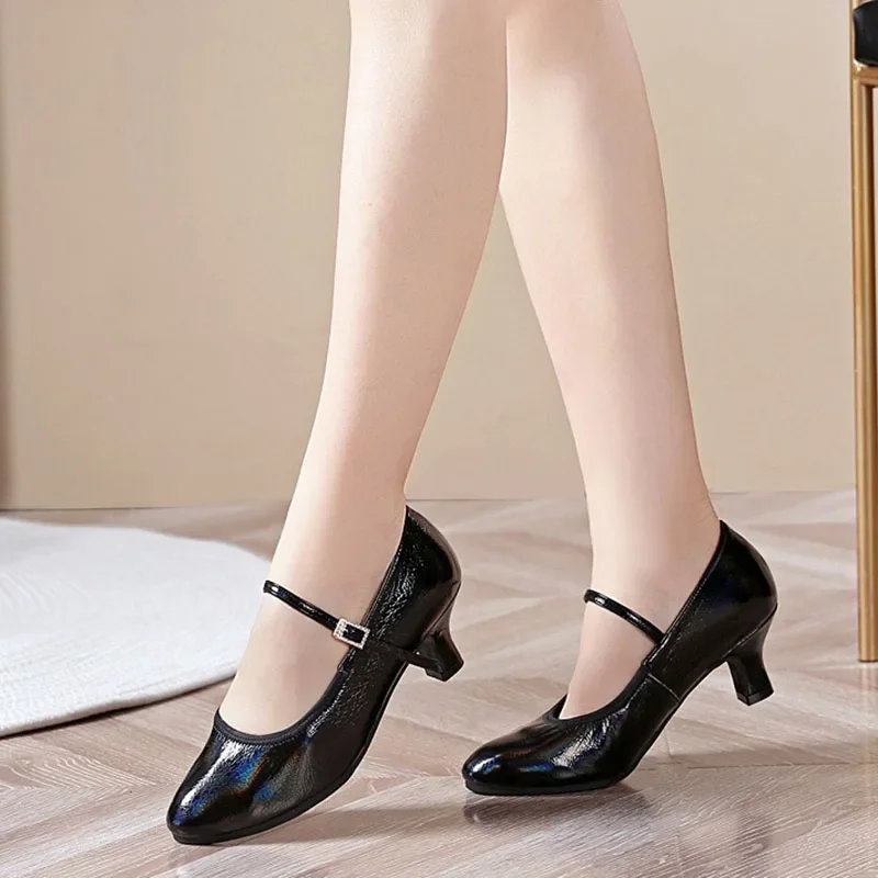 Moderne Tanzschuhe für Damen und Mädchen, Tanzschuh mit hohen Absätzen, Ballsaal, Wildleder, Gummisohle, lateinamerikanische Tanzschuhe für Damen, 5 cm/3 cm Absatz