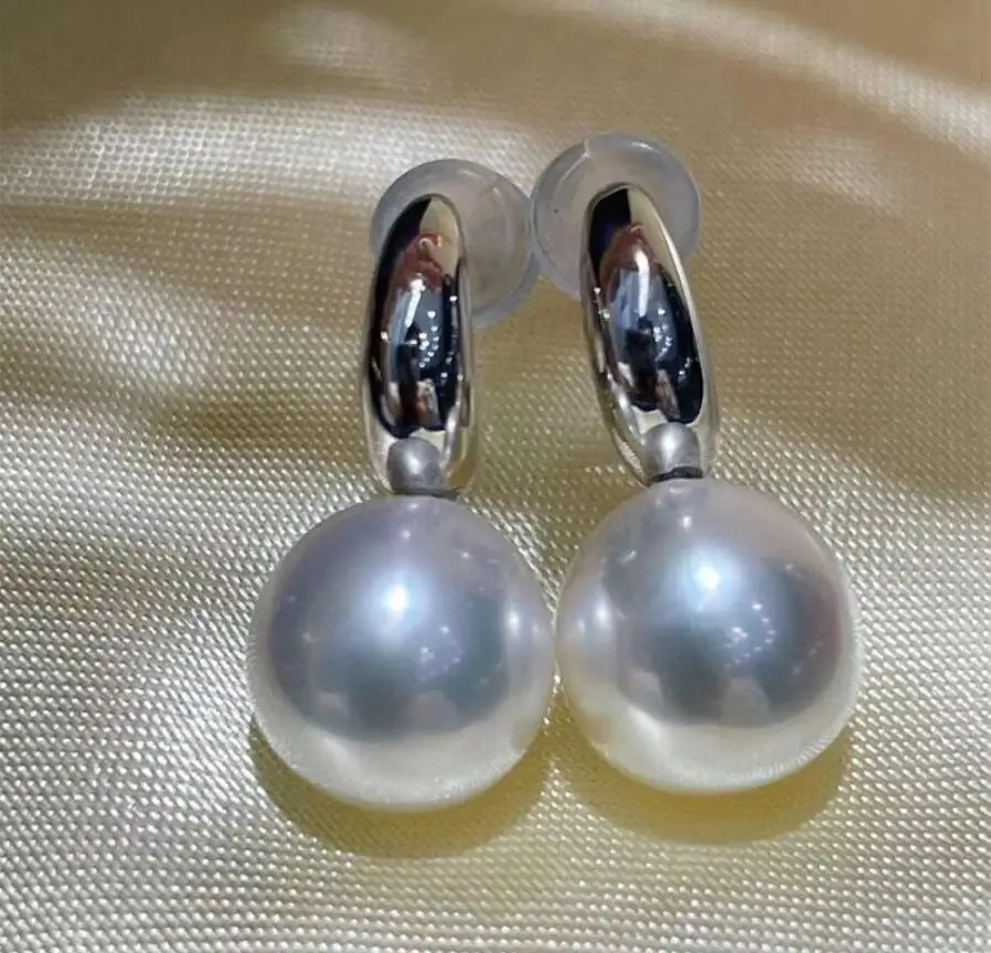 Elegant Pair of South Sea 10-11mm White Pearl Earring 925s