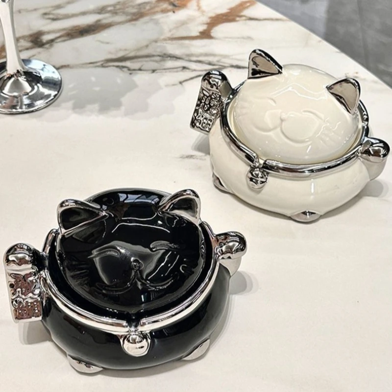 

Керамическая пепельница «Счастливый кот» с крышкой: стильный дизайн для привлечения богатства и удачи, пылезащитный декор для дома