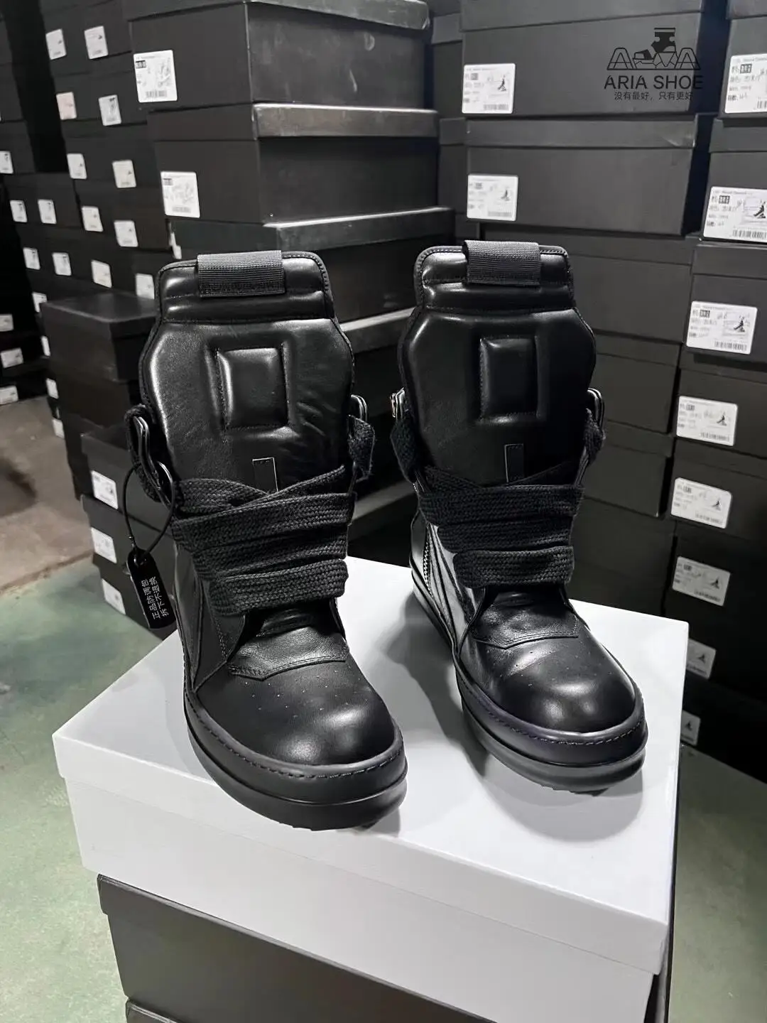 العلامة التجارية الرجال حذاء كاجوال عالي الجودة النساء حذاء رياضة أسود حذاء بوت بطول الكاحل جلد طبيعي موضة سميكة وحيد شقة البريدي حذاء مصمم #1