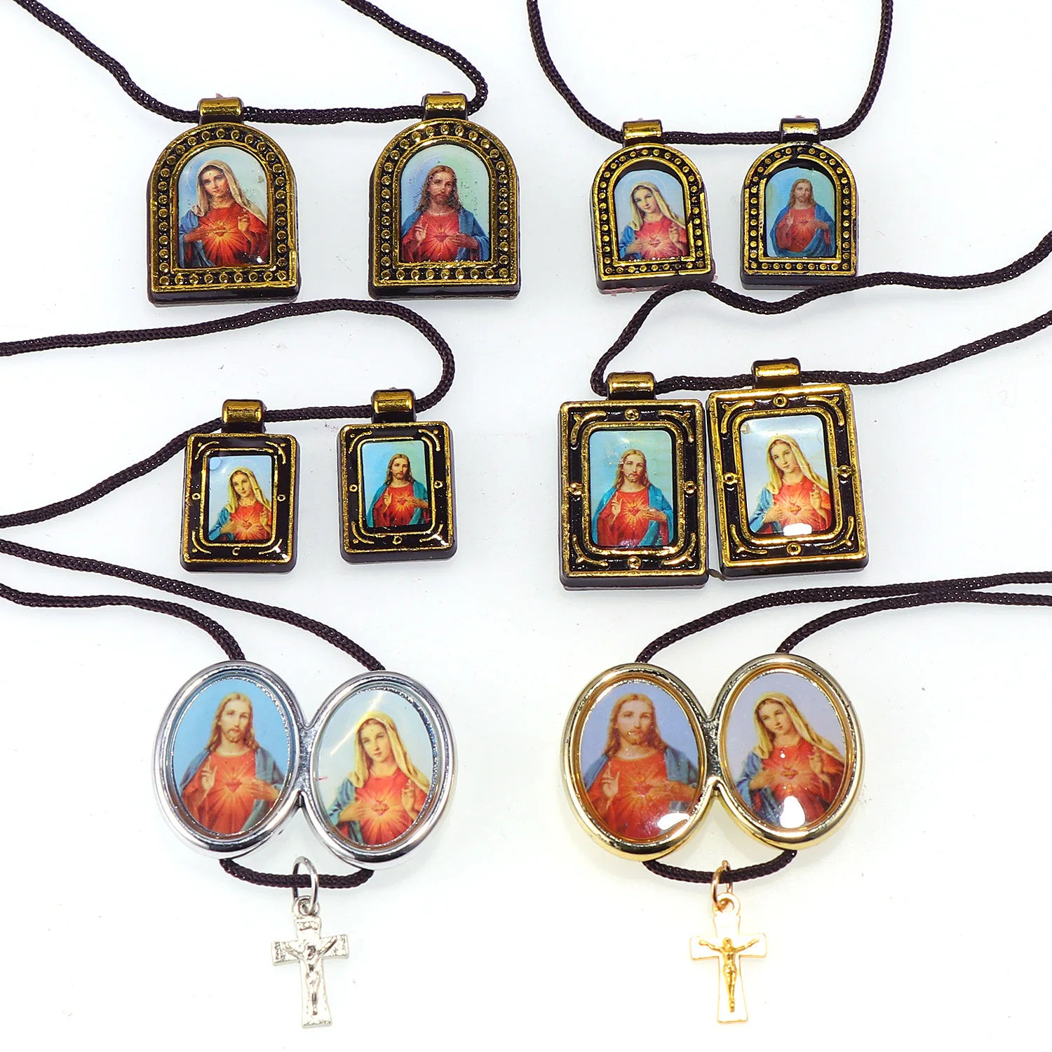 2Set Various Shapes Catholic Necklaces Simple Rope Chain With Virgin Jesus Photo Plastic Pendant Random Pattern Cross Pendant