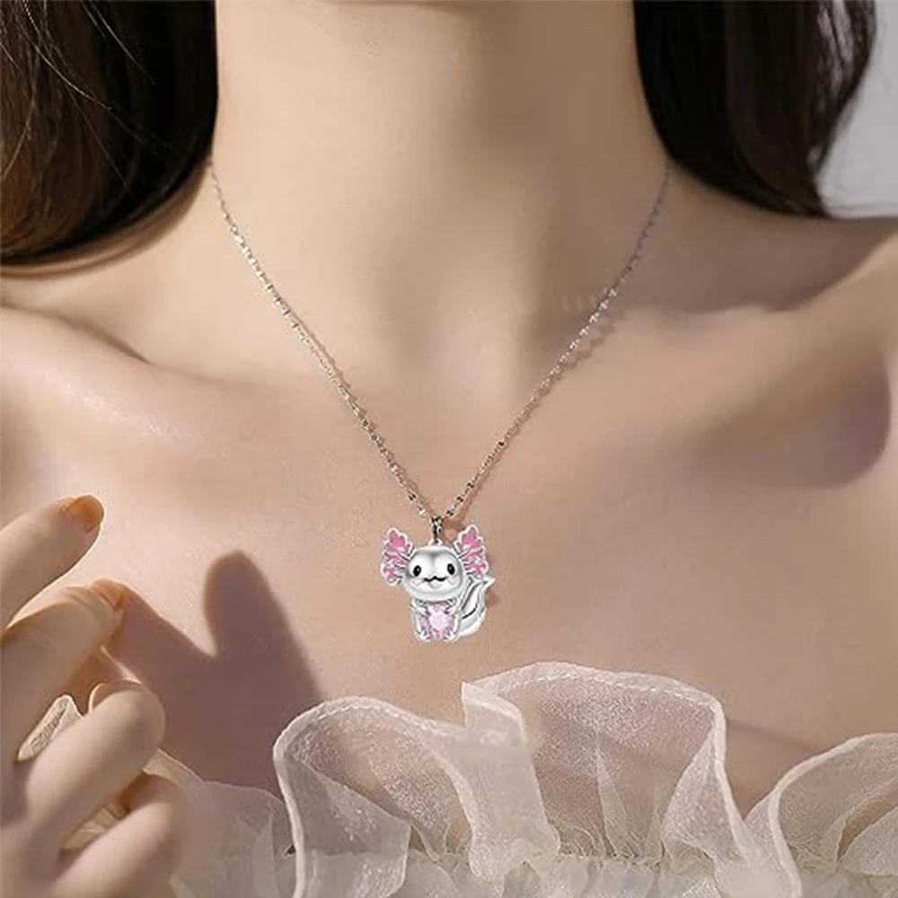 Lovely Axolotl Pendant Necklace Heart Shaped Crystal Pendant Clavicle Chain for Women Girls Valentines Day Birthday Jewelry Gift