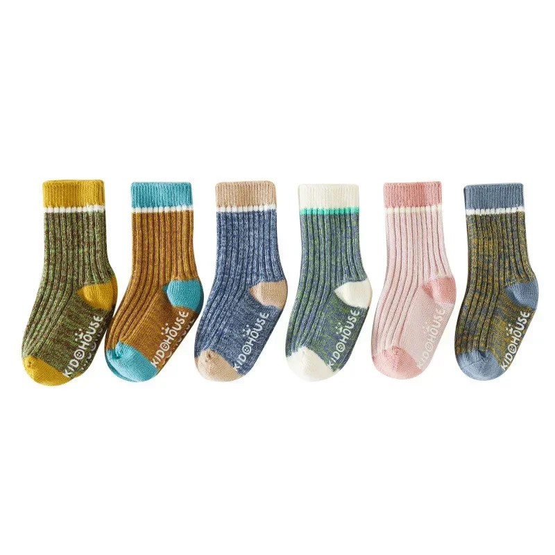 1 paar Warme Kalb Socken für Baby Junge Mädchen Süßigkeiten Farbe Gestreiften Kurzen Socke Herbst Winter Nicht-slip Socke baby Kleidung Günstige Sachen