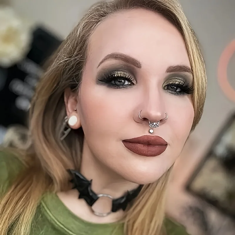 A Halloween nose ring, middle ring, moth spiral stainless steel earrings, Daisy earrings, 10mm middle ring, ladies' Gothic carti