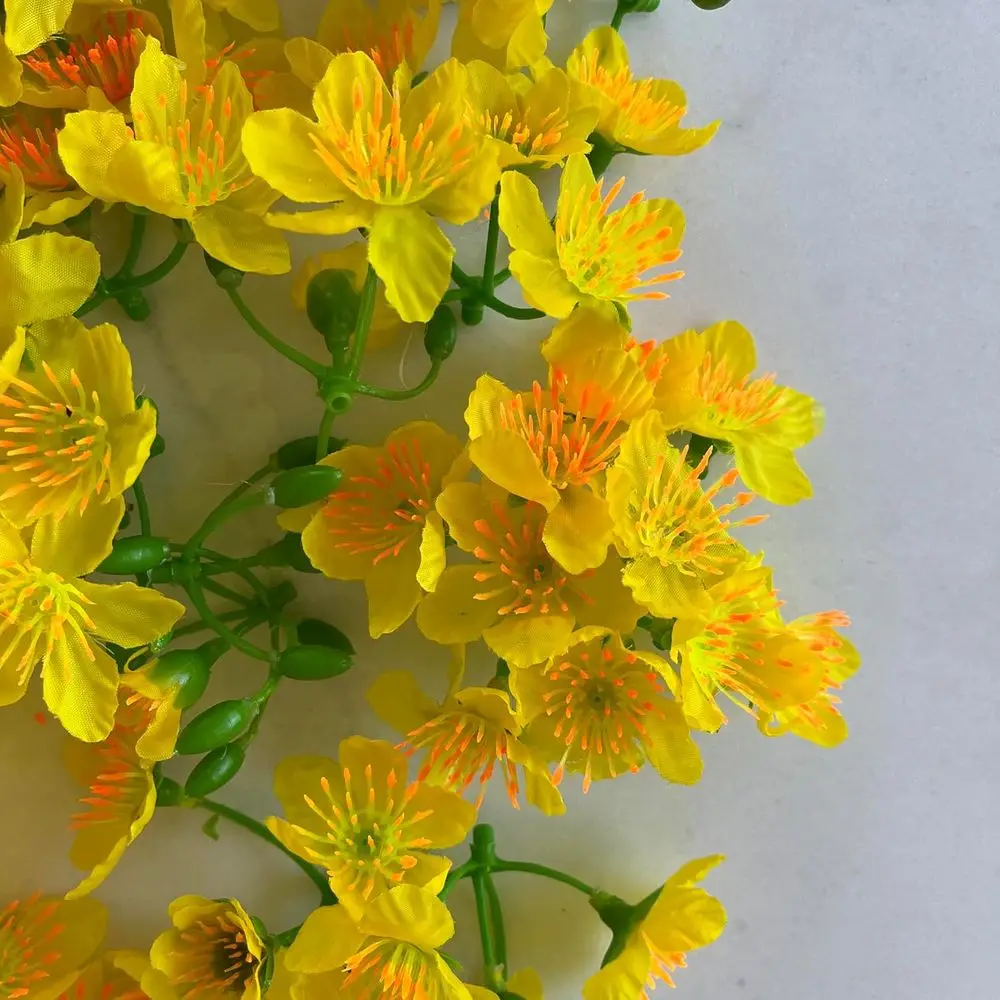 

Искусственные цветы орхидеи для вьетнамского Нового года - Цветы орхидеи интегральной (Ochna Integerrima) - Набор для празднования Тет (3 упаковки)